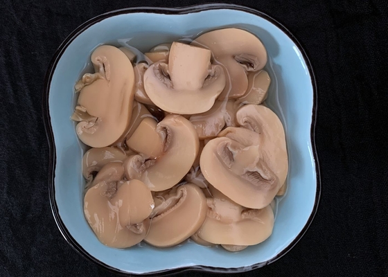 150g a mis en boîte les champignons coupés en tranches